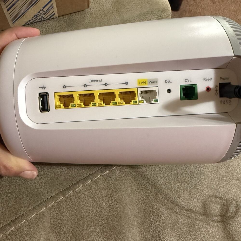 CenturyLink C4000LGWi-Fi 6 Single LinexDSL Router - Picture 4 of 5